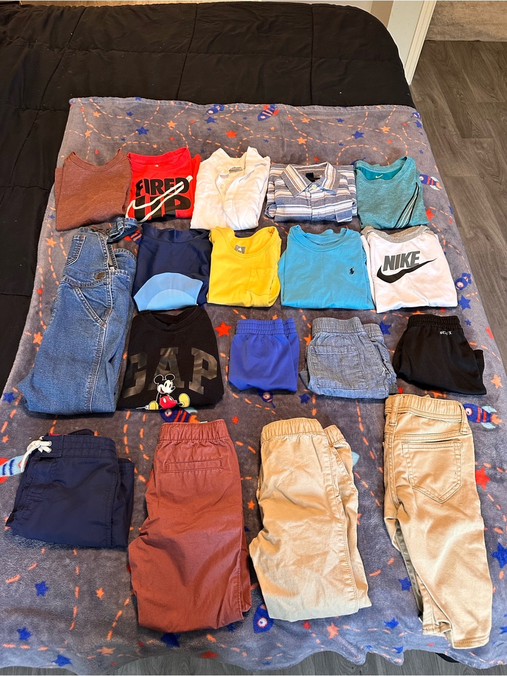 Boys Toddler Clothing Bundle 17 Pieces Size 4T 5T Nike Ralph Lauren Carhartt Gap